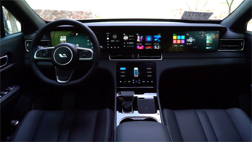 车内4块大屏幕,续航800km!只卖30万的理想ONE能不能成为奶爸新选择?
