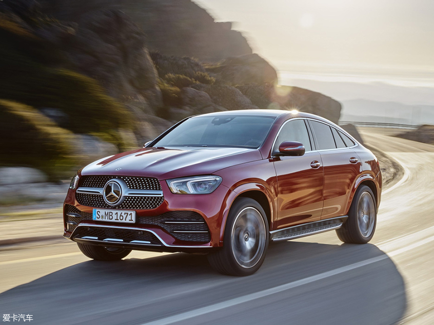 全新奔驰GLE Coupe官图 将法兰克福首发