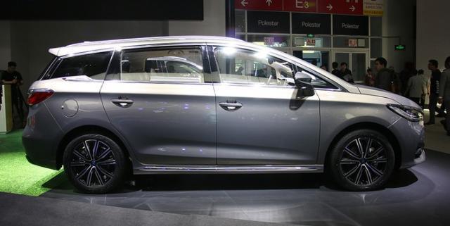 国产全新mpv,车长4米68配1.5t,百公里油耗仅为7.6l