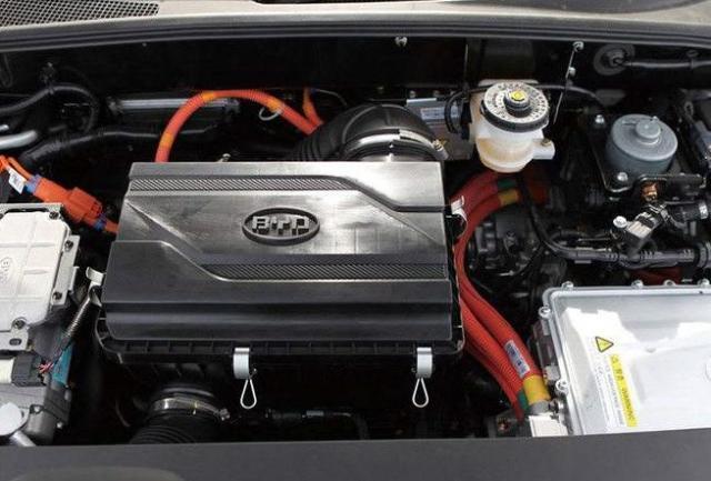 国产全新mpv,车长4米68配1.5t,百公里油耗仅为7.6l