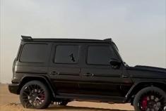 奔驰G在这种路上面撒欢就是挠挠痒的感觉，不过声浪好听。