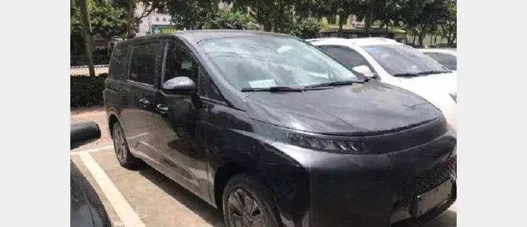 理想汽车全新大型轿跑车要来?李想:没过关!