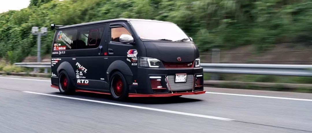 网红丰田海狮移植GT-R R35引擎 爆改625匹成面包之王！