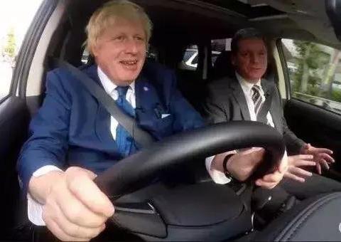 汽车小编也是有春天的！新任英国首相原来是个车评人
