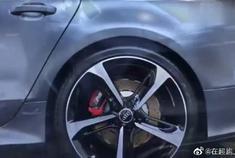 奥迪RS7，即使是超跑遇到都要让三分，外观尽显霸气。