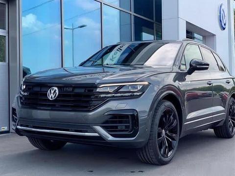 最帅“大众途锐”亮相，双色设计，4.0T压榨421马力，配全时四驱