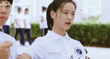 一捏肩,二捶背,三捏胳膊式的一条龙服务了.