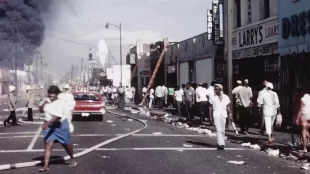 暴乱中的洛杉矶（Los Angeles City Archives）