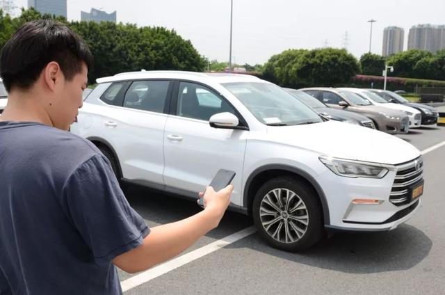 轱辘试驾|宋Pro DM开起来是性能车,坐起来是豪华车