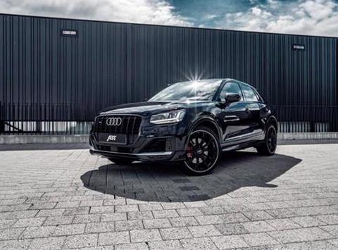 最帅“奥迪Q2”亮相，全黑车身四出排气，马力345匹，4.6秒破百