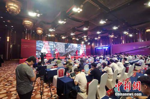 专家:深化出租车改革可采用“一松一紧”策略 专家:深化出租车改革可采用“一松一紧”策略