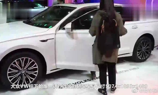 不足30万的豪华C级车？四区空调+车载冰箱，还买啥奔驰奥迪