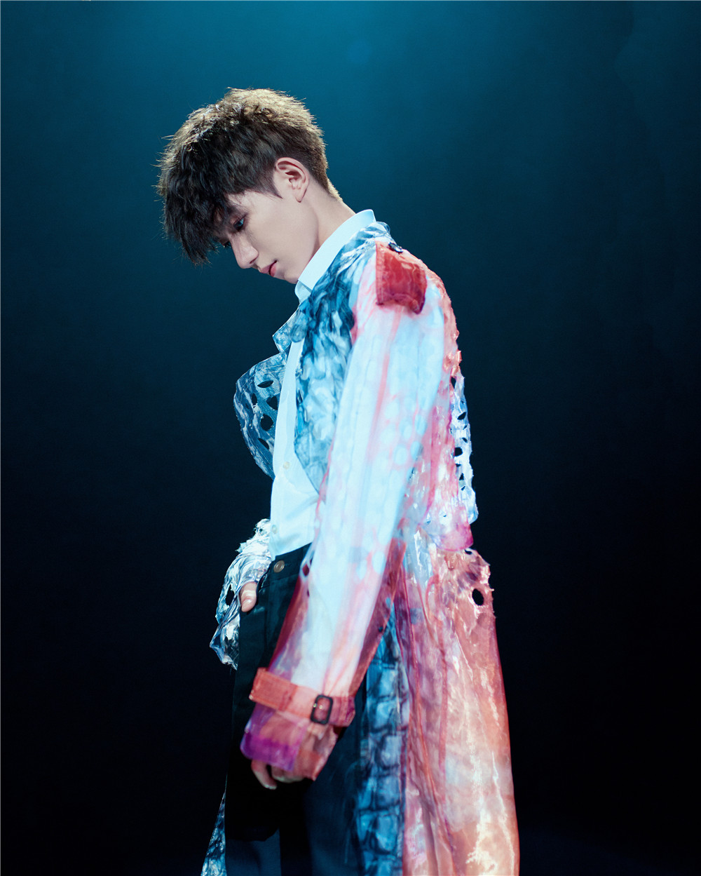 王源风衣_王源早秋风衣叠穿(3)