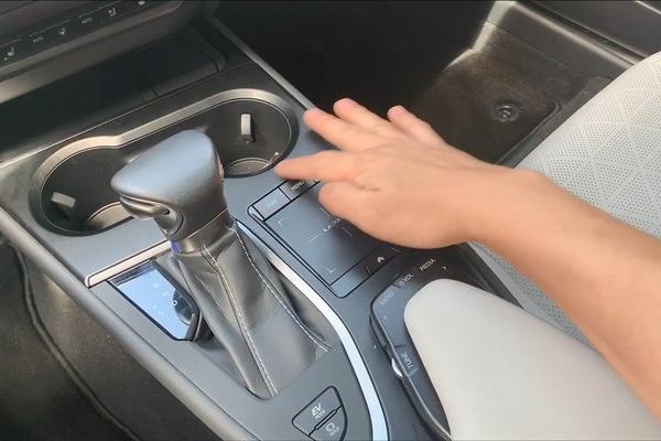 雷克萨斯这套复杂的多媒体系统怎么破