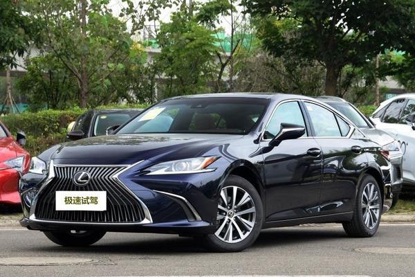 试车Vlog|凯迪拉克XTS与雷克萨斯ES 谁性价比高？谁更适合家用？