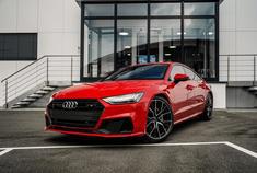 如果让你给新奥迪A7打分的话，外观多少？内饰多少？