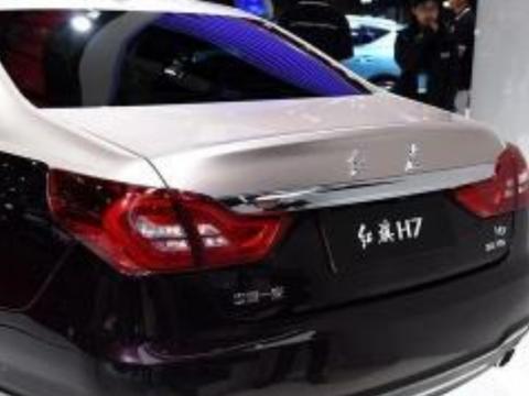 红旗H7特色版来袭！3.0L排量无敌手，配6AT真亲民