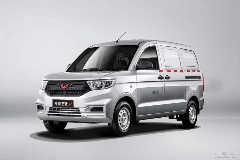 五菱宏光V劲取版正式上市 售价4.18-4.69万元