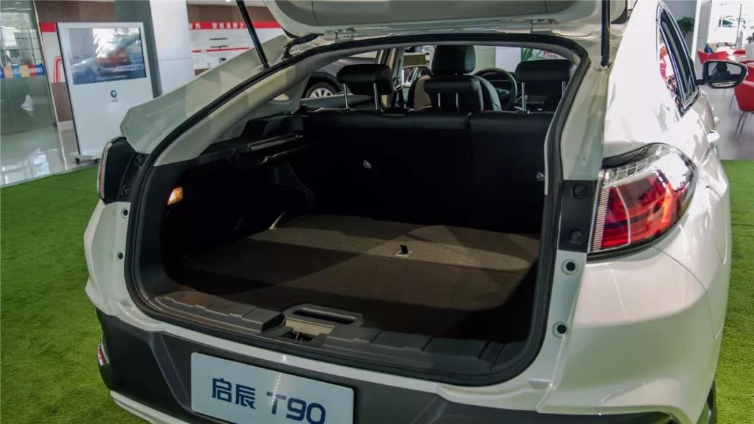 东风启辰T90:最适合买菜用的轿跑SUV【快车体验103】