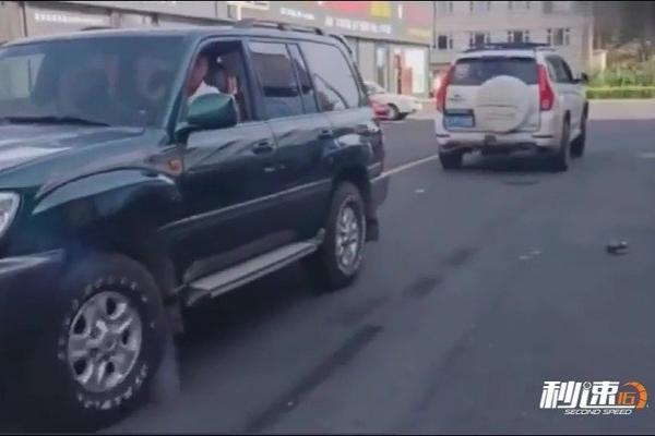 兰德酷路泽和哈弗H9谁更强？一场拔河过后，高下立分