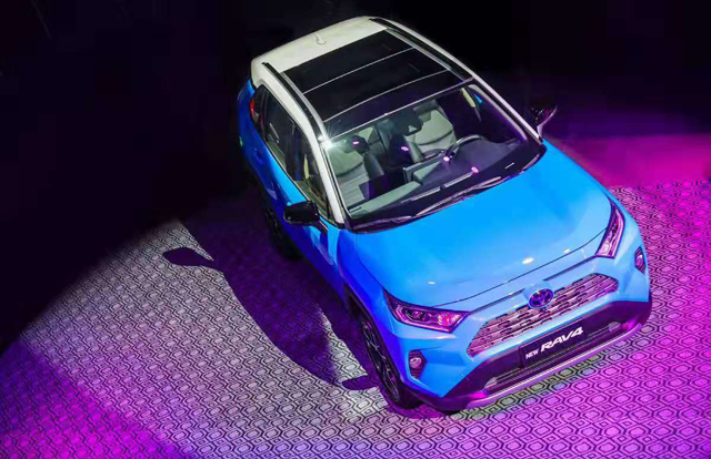 “再遇”NEW RAV4,城市SUV鼻祖彰显越级实力