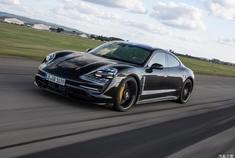 首款纯电动跑车 保时捷Taycan明日首秀