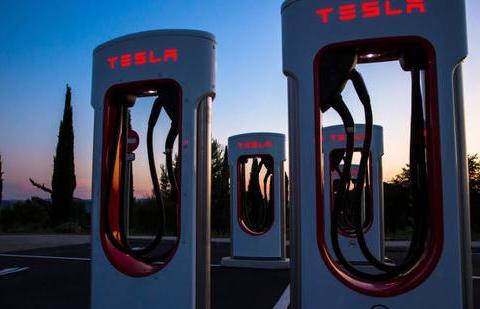特斯拉进军车险业 利用