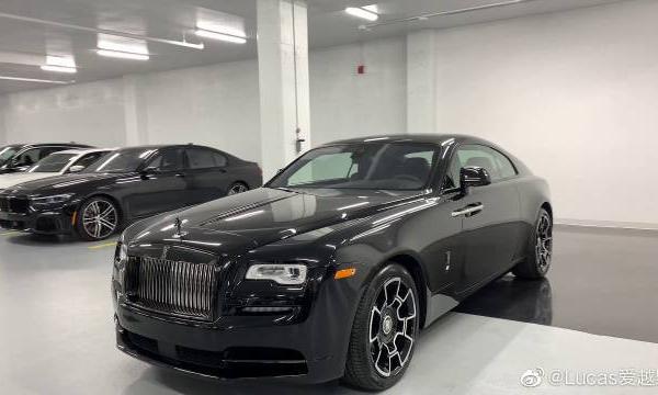 2019劳斯莱斯幽灵黑徽章Walkaround