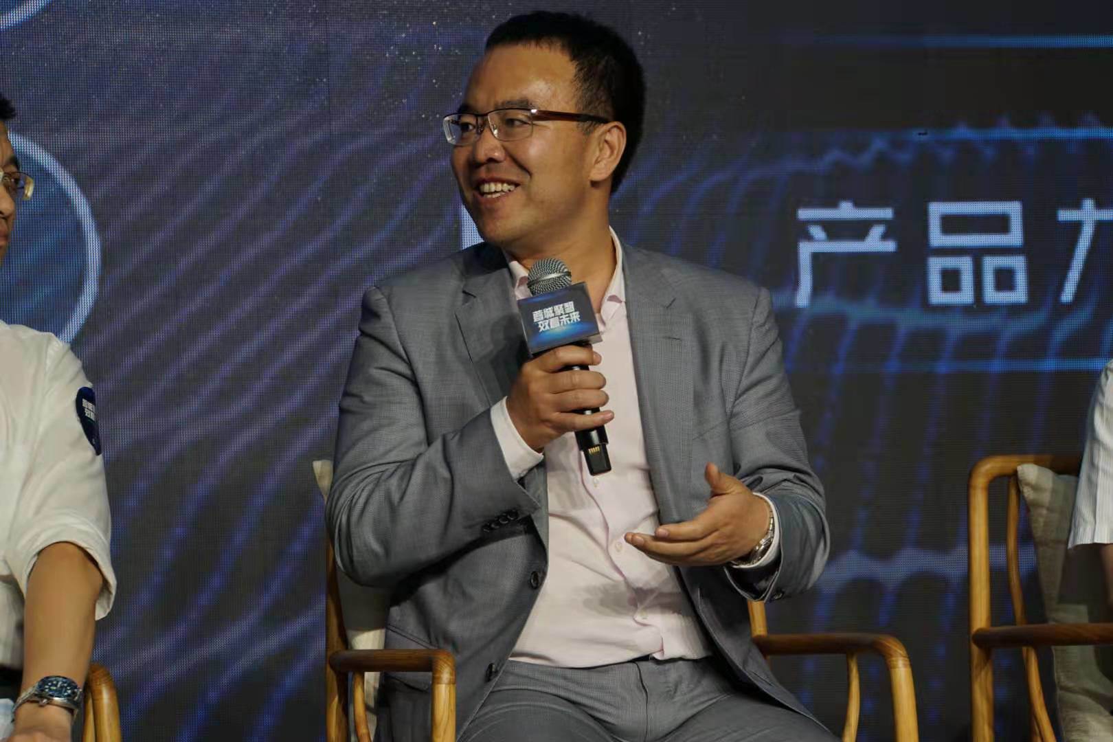 鱼与熊掌必须得兼!车企大佬激辩下半场何以致胜 鱼与熊掌必须得兼!车企大佬激辩下半场何以致胜