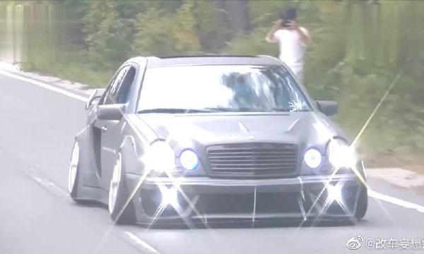 奔驰E级改装，改装的车灯真是耀眼夺目！