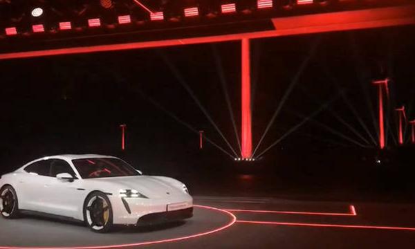 汽车视频：保时捷taycan全球发布