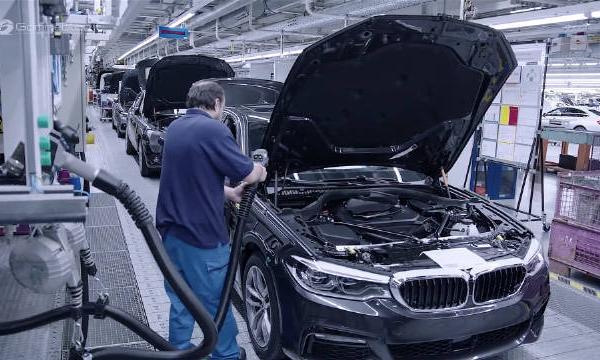 汽车视频：参观宝马5系德国工厂生产线