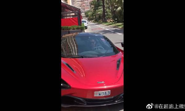 超跑也敢这样停车？你是把它五菱宏光吗？