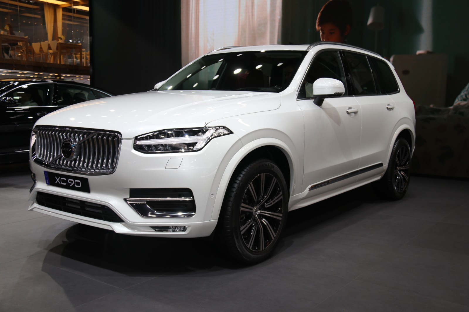2019成都车展|新款沃尔沃XC90上市 售63.39万元起
