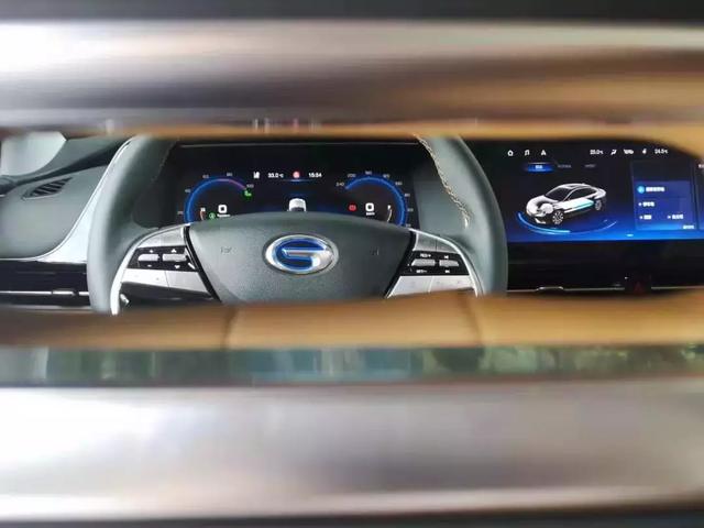 花40多万买Model 3,还不如用20万买这台本土电动车更有价值