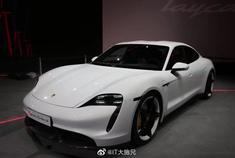 保时捷首款纯电动跑车Taycan，149.8万起
