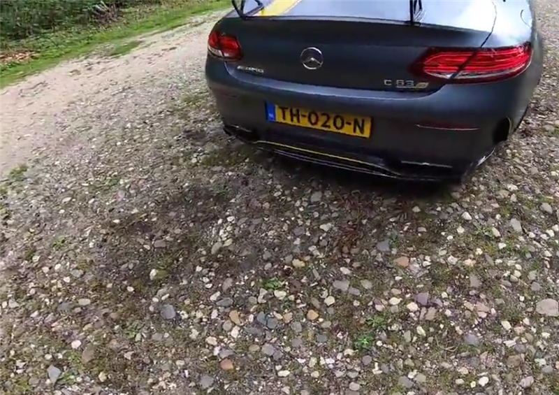 又一台奔驰AMG新车,V8引擎,745匹马力3秒破百,还自带大尾翼