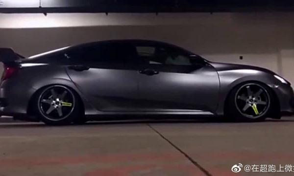 地库现超跑思域，没想到思域竟然也会做俯卧撑，真是长见识了。