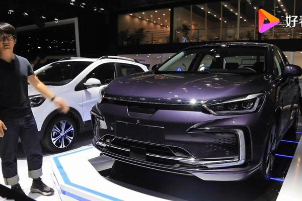 2019成都车展 新Logo的北汽新能源EU7了解一下