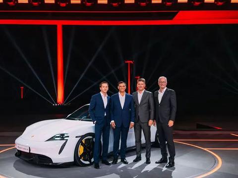 属于跑车的新纪元开启 全新保时捷Taycan全球首秀