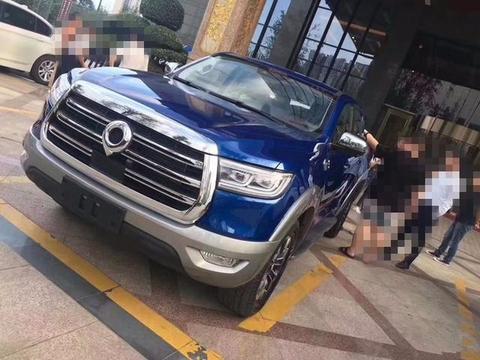 全新国产高端皮卡已入店培训，外观大气标配8AT，12.68万起售