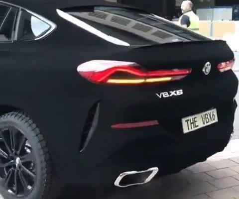 地球上最黑的车“纳米碳管涂层全新宝马-VBX6”！