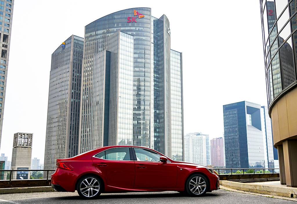 运动与优雅兼容,试驾雷克萨斯IS 300 F SPORT