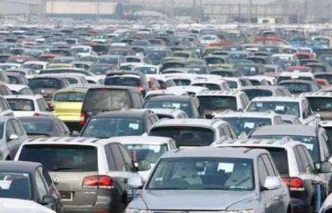 国六车型严重滞销，专家预测失算了，老百姓：坐等国十
