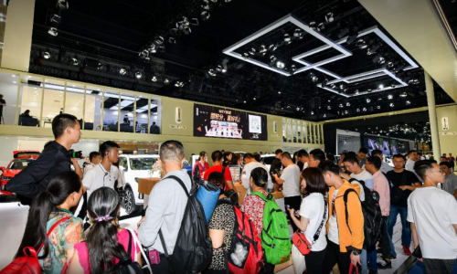 WEY VV7家族登陆成都车展,热度不亚于纽约时装周!
