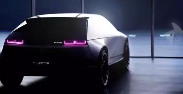 新款途乐实车曝光,从此告别油腻大叔