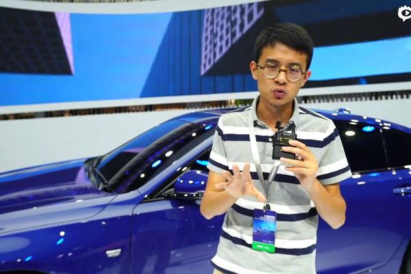 纯粹为运动的中级车 一分钟看凯迪拉克CT5