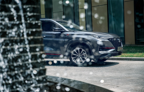 2019成都车展,长安汽车巅峰之作正式上市