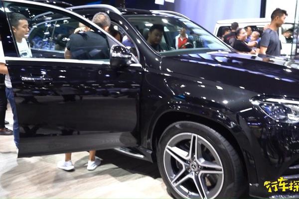 2019成都车展：全新一代奔驰GLS亮相