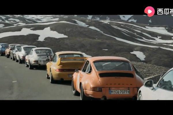 吃喝玩乐，PORSCHE DRIVE 结伴跑山。